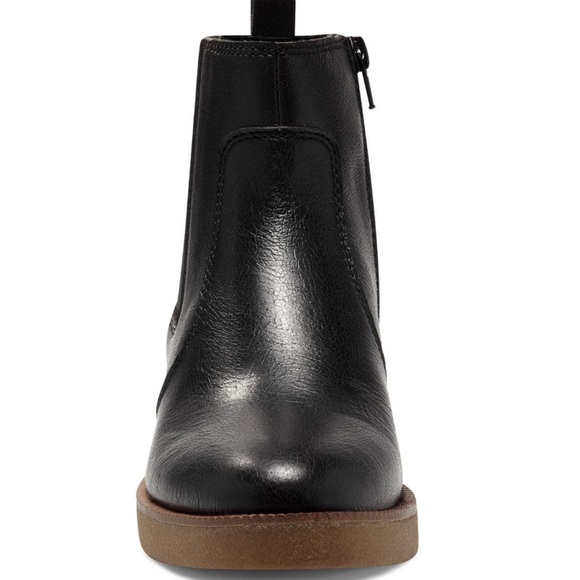 Lucky Brand Leather Chelsea Boot - Picture 6 of 16
